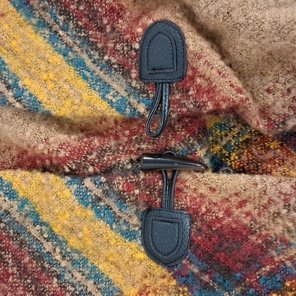 Toggle Closure Double Layer Cape - Picture 6 of 7